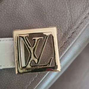 Louis Vuitton belt cream